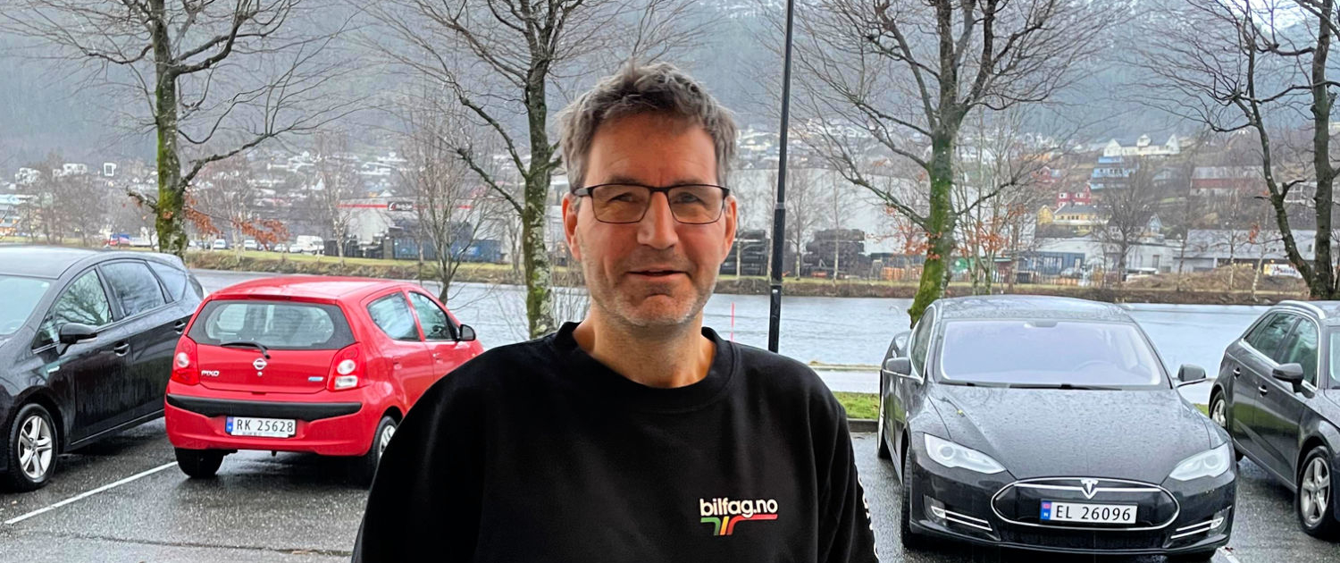 Roald Standnes, bok-sfj.no